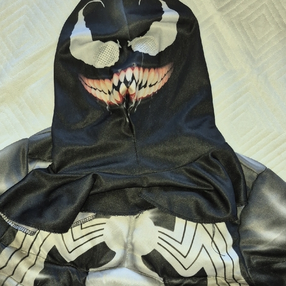 Venom Costume Jacket - Picture 2 of 3